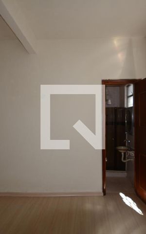 Casa de condomínio para alugar com 180m², 3 quartos e sem vagaQuarto 1 suite
