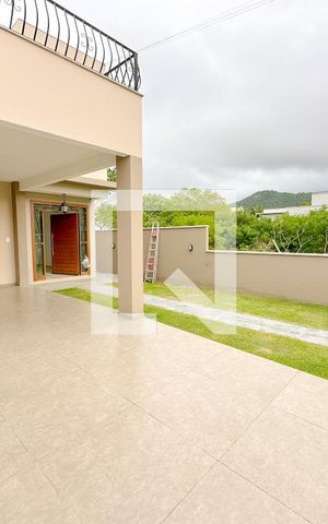 Casa para alugar com 194m², 4 quartos e 1 vagaGaragem
