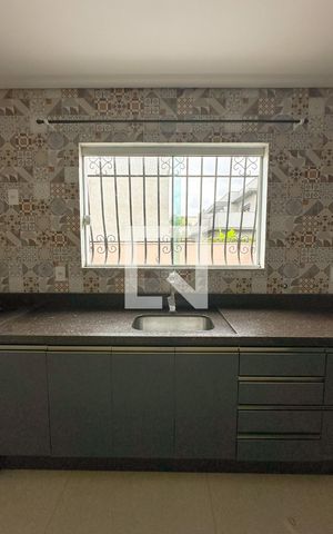 Casa para alugar com 194m², 4 quartos e 1 vagaCozinha
