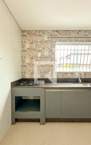 Casa para alugar com 194m², 4 quartos e 1 vagaCozinha