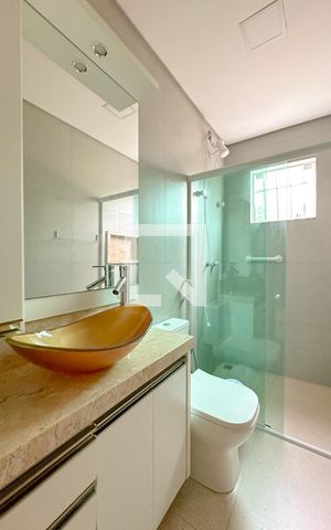 Casa para alugar com 194m², 4 quartos e 1 vagaBanheiro