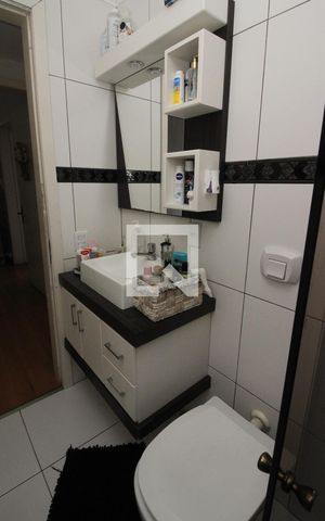 Apartamento à venda com 60m², 2 quartos e 3 vagas Apartamento à venda com 60m², 2 quartos e 3 vagasBanheiro Social