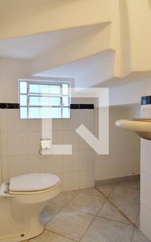 Casa à venda com 180m², 4 quartos e 4 vagas Casa à venda com 180m², 4 quartos e 4 vagasLavabo