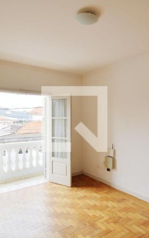 Casa à venda com 180m², 4 quartos e 4 vagas Casa à venda com 180m², 4 quartos e 4 vagasSuíte