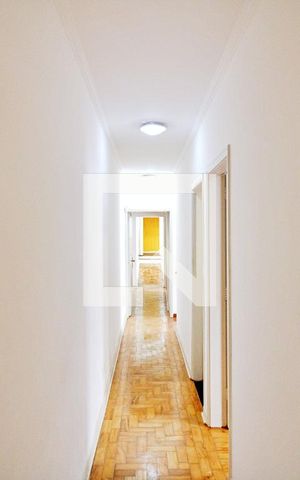 Casa à venda com 180m², 4 quartos e 4 vagas Casa à venda com 180m², 4 quartos e 4 vagasCorredor dos Quartos