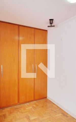 Casa à venda com 180m², 4 quartos e 4 vagas Casa à venda com 180m², 4 quartos e 4 vagasQuarto 3
