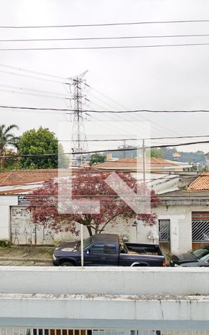 Casa à venda com 180m², 4 quartos e 4 vagas Casa à venda com 180m², 4 quartos e 4 vagasVista da Suíte