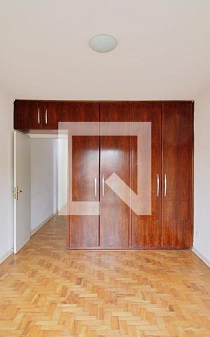 Casa à venda com 180m², 4 quartos e 4 vagas Casa à venda com 180m², 4 quartos e 4 vagasSuíte