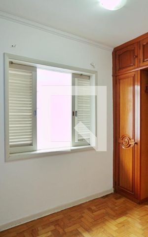 Casa à venda com 180m², 4 quartos e 4 vagas Casa à venda com 180m², 4 quartos e 4 vagasQuarto 2