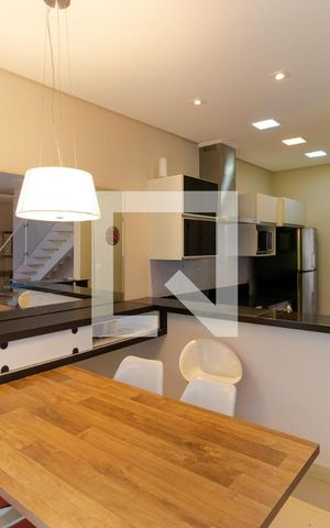 Casa de condomínio à venda com 180m², 3 quartos e 2 vagas Casa de condomínio à venda com 180m², 3 quartos e 2 vagasSalas