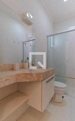 Casa de condomínio à venda com 180m², 3 quartos e 2 vagas Casa de condomínio à venda com 180m², 3 quartos e 2 vagasBanheiro