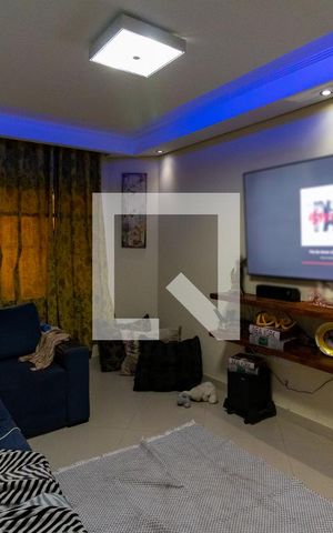 Casa à venda com 120m², 2 quartos e 2 vagas Casa à venda com 120m², 2 quartos e 2 vagasSala