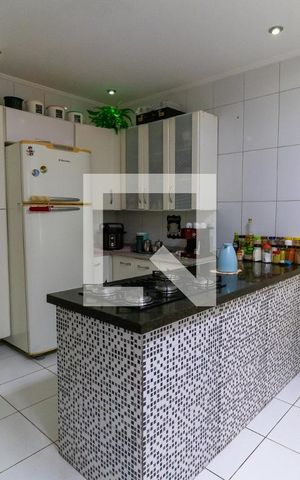 Casa à venda com 120m², 2 quartos e 2 vagas Casa à venda com 120m², 2 quartos e 2 vagasCozinha