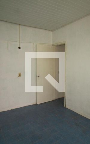 Casa à venda com 140m², 5 quartos e 4 vagas Casa à venda com 140m², 5 quartos e 4 vagasQuarto de Serviço