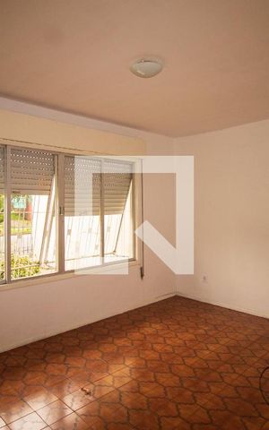 Casa à venda com 140m², 5 quartos e 4 vagas Casa à venda com 140m², 5 quartos e 4 vagasSala