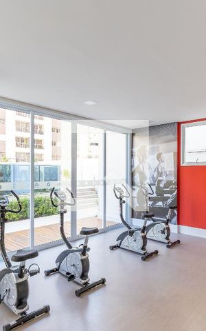 Apartamento para alugar com 74m², 3 quartos e 2 vagas Apartamento para alugar com 74m², 3 quartos e 2 vagasÁrea comum - Academia