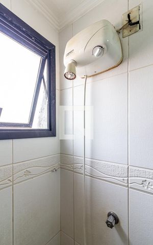 Apartamento para alugar com 54m², 2 quartos e 1 vaga Apartamento para alugar com 54m², 2 quartos e 1 vagaBanheiro
