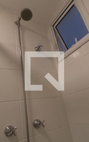 Apartamento para alugar com 67m², 2 quartos e 1 vagaChuveiro banheiro da suíte