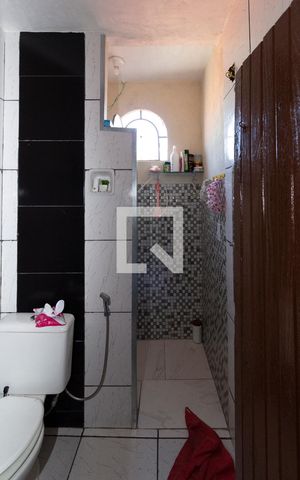 Casa à venda com 360m², 2 quartos e 1 vagaBanheiro