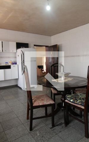 Casa à venda com 390m², 4 quartos e 3 vagasCozinha