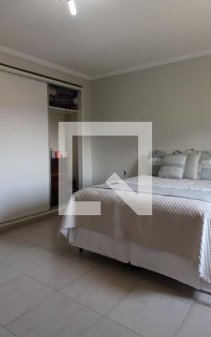 Casa à venda com 390m², 4 quartos e 3 vagasQuarto 4 (suíte)