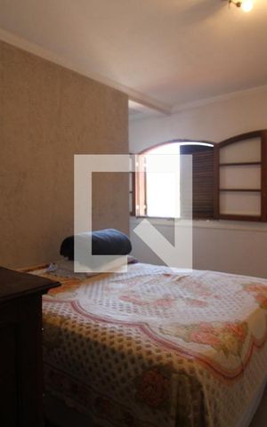 Casa à venda com 390m², 4 quartos e 3 vagasQuarto 2 (suíte)