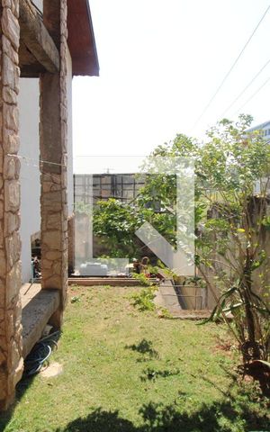 Casa à venda com 390m², 4 quartos e 3 vagasVaranda e Garagem