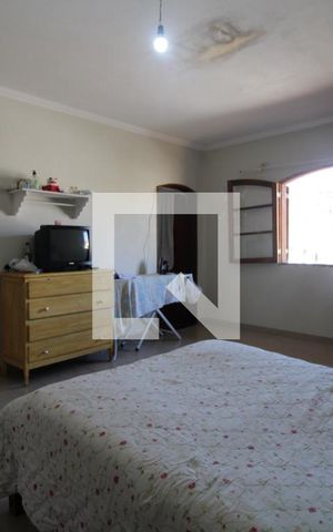 Casa à venda com 390m², 4 quartos e 3 vagasQuarto 1 (suíte)