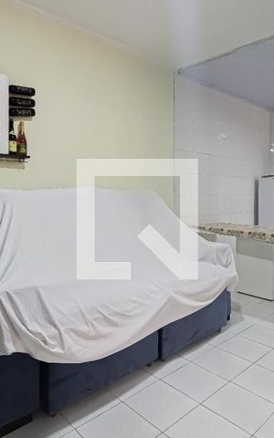 Casa à venda com 430m², 4 quartos e 5 vagas Casa à venda com 430m², 4 quartos e 5 vagasEdícula