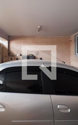 Casa à venda com 430m², 4 quartos e 5 vagas Casa à venda com 430m², 4 quartos e 5 vagasGaragem