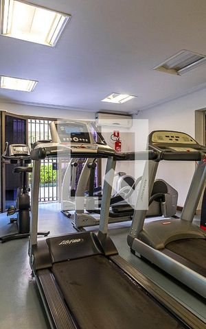 Apartamento à venda com 394m², 4 quartos e 5 vagas Apartamento à venda com 394m², 4 quartos e 5 vagasAcademia