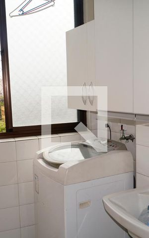Apartamento à venda com 86m², 2 quartos e 1 vaga Apartamento à venda com 86m², 2 quartos e 1 vagaCozinha e Área de Serviço