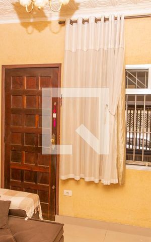 Casa à venda com 180m², 3 quartos e 2 vagasSala