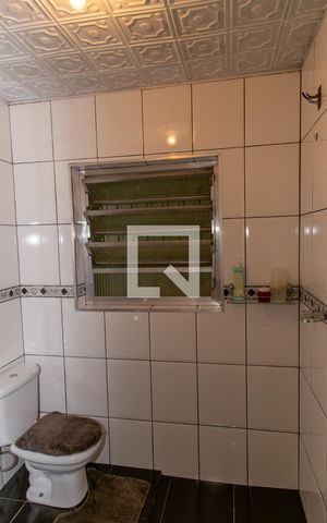 Casa à venda com 180m², 3 quartos e 2 vagasBanheiro 2