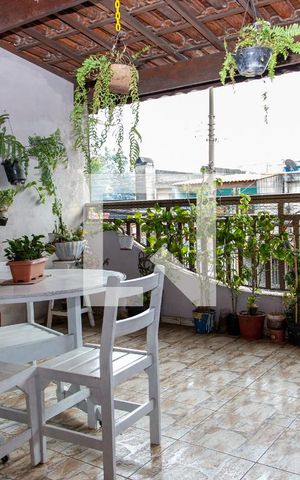 Casa à venda com 180m², 3 quartos e 2 vagasvaranda
