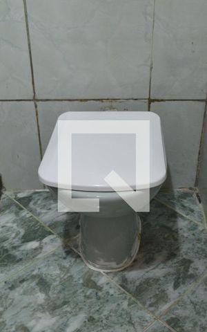 Casa para alugar com 100m², 2 quartos e sem vagaBanheiro da Suíte