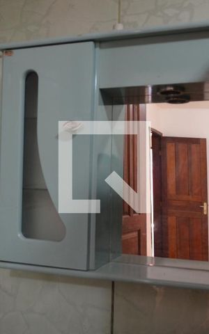 Casa para alugar com 100m², 2 quartos e sem vagaBanheiro da Suíte