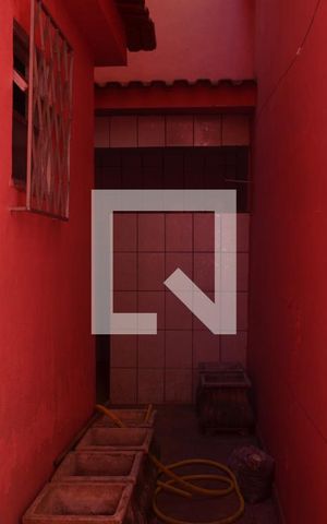 Casa para alugar com 100m², 2 quartos e sem vagaÁrea Externa