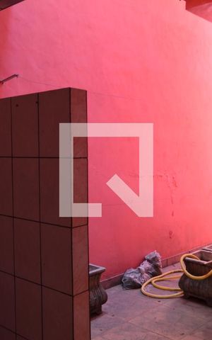 Casa para alugar com 100m², 2 quartos e sem vagaÁrea de Serviço