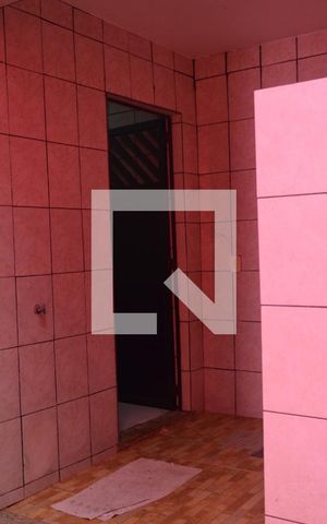 Casa para alugar com 100m², 2 quartos e sem vagaÁrea Externa