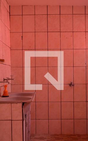 Casa para alugar com 100m², 2 quartos e sem vagaÁrea de Serviço