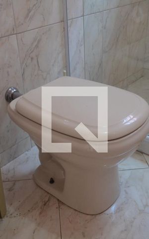 Casa de condomínio para alugar com 100m², 2 quartos e sem vagaBanheiro Social
