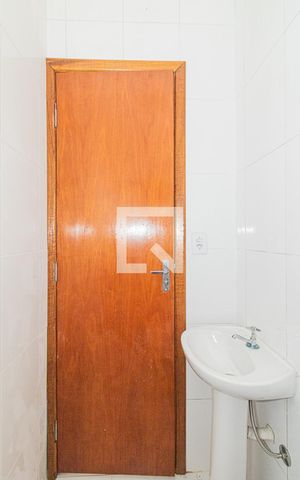 Casa de condomínio à venda com 30m², 1 quarto e sem vaga Casa de condomínio à venda com 30m², 1 quarto e sem vagaBanheiro