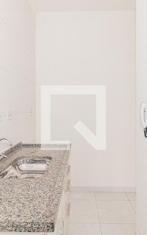 Casa de condomínio à venda com 30m², 1 quarto e sem vaga Casa de condomínio à venda com 30m², 1 quarto e sem vagaCozinha e Área de Serviço