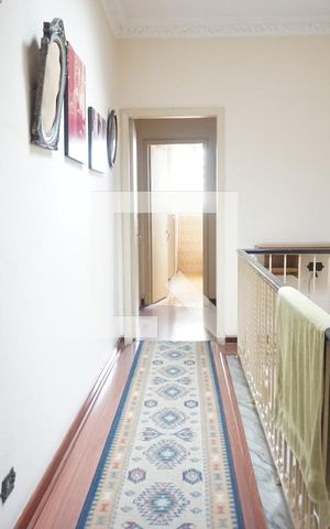 Casa à venda com 220m², 4 quartos e 4 vagasCorredor