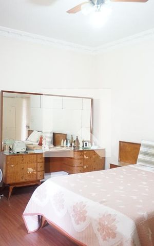 Casa à venda com 220m², 4 quartos e 4 vagasSuíte 2
