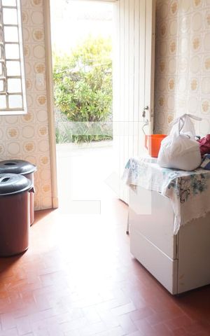 Casa à venda com 220m², 4 quartos e 4 vagasÁrea de Serviço
