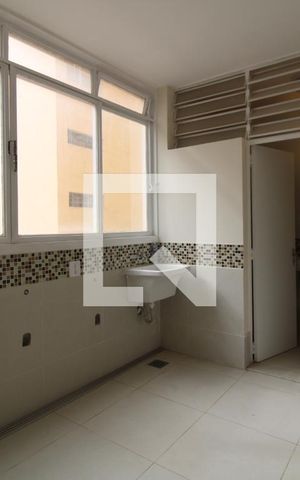 Apartamento à venda com 200m², 3 quartos e 1 vagaÁrea de Serviço