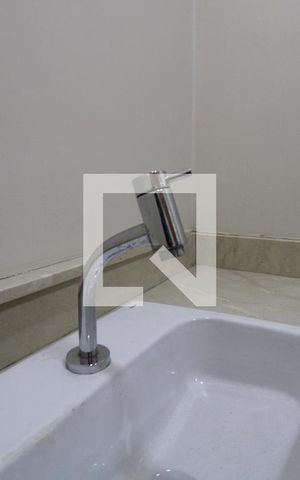 Apartamento à venda com 200m², 3 quartos e 1 vagaBanheiro do Quarto 2 (suíte)