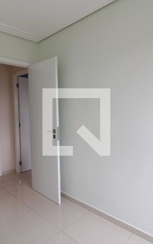 Apartamento à venda com 70m², 2 quartos e 2 vagasQuarto 2